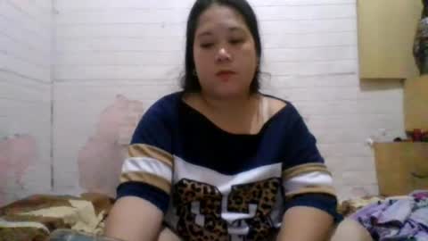 Snapshot of sweethot_asian chatting on June 12, 11:20 am sweethot_asian online show from June 12, 11:20 am