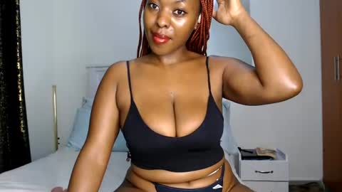 Snapshot of sweetice_01 chatting on June 24, 3:27 am euny online show from June 24, 3:27 am