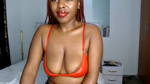 Snapshot of sweetice_01 chatting on June 25, 8:19 am euny online show from June 25, 8:19 am