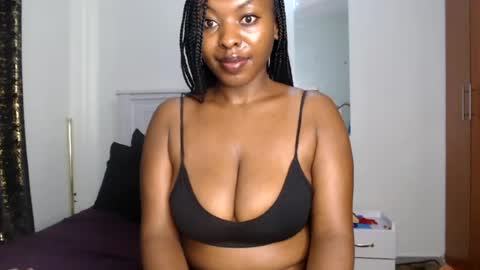 Snapshot of sweetice_01 chatting on July 30, 5:06 am euny online show from July 30, 5:06 am