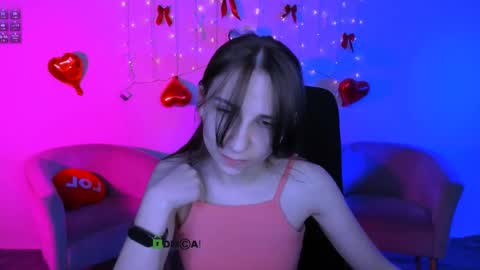 Snapshot of sweetie_chloe_ chatting on April 23, 12:29 pm Chloe online show from April 23, 12:29 pm