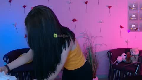 Snapshot of sweetie_chloe_ chatting on April 25, 1:41 pm Chloe online show from April 25, 1:41 pm