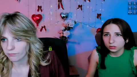 Snapshot of sweetie_chloe_ chatting on April 26, 7:33 pm Chloe online show from April 26, 7:33 pm