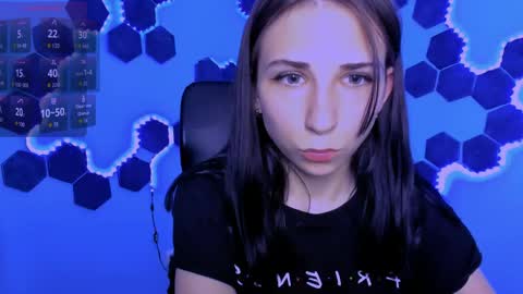 Snapshot of sweetie_chloe_ chatting on May 11, 8:42 am Chloe online show from May 11, 8:42 am