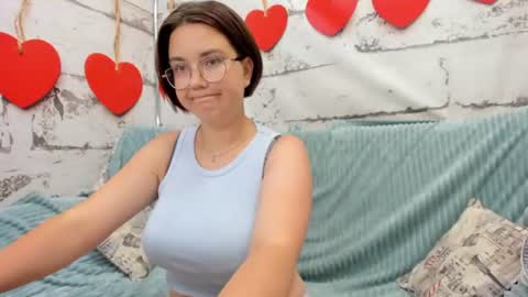 Snapshot of sweetie_rozzy chatting on June 21, 1:52 am ROZZY online show from June 21, 1:52 am