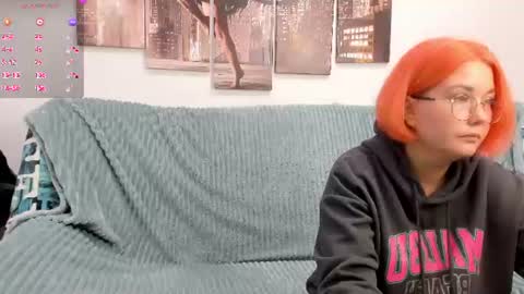 Snapshot of sweetie_rozzy chatting on July 27, 1:23 am ROZZY online show from July 27, 1:23 am