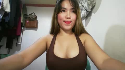 Snapshot of sweetie_trishiaxx chatting on May 8, 3:23 am Your GoodGirlSweet trish online show from May 8, 3:23 am