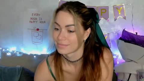 Snapshot of sweetiedarlingxoxox chatting on December 19, 3:08 pm Daddy Babby Girl online show from December 19, 3:08 pm