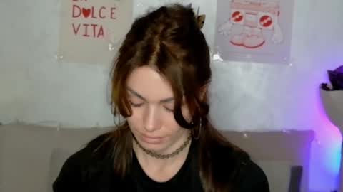 Snapshot of sweetiedarlingxoxox chatting on March 27, 1:22 pm Daddy Babby Girl online show from March 27, 1:22 pm