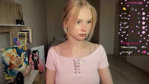 sweetie Lisa3 online show from September 22, 3:14 pm