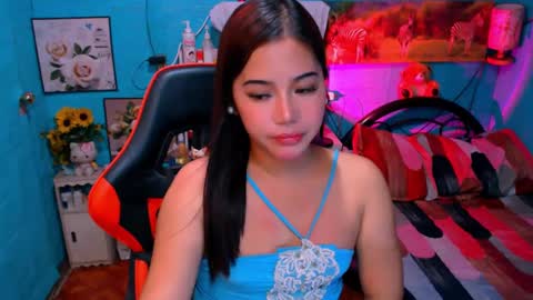 Nicole online show from December 9, 7:07 pm