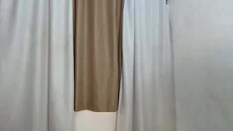 Snapshot of sweetiie_caren chatting on April 24, 1:08 am CAREN online show from April 24, 1:08 am