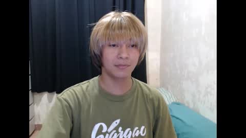 Snapshot of sweetinocent69xxx chatting on May 4, 12:45 pm Sweet Inocent online show from May 4, 12:45 pm