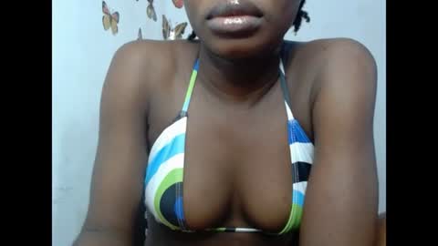 Snapshot of sweetjuicyclit chatting on July 17, 2:13 pm zuri online show from July 17, 2:13 pm