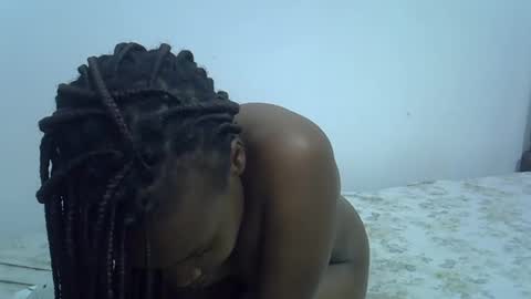 sweetkarin22 online show from October 19, 11:05 pm