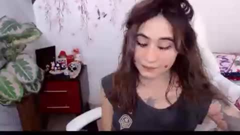 karen online show from April 26, 4:37 pm