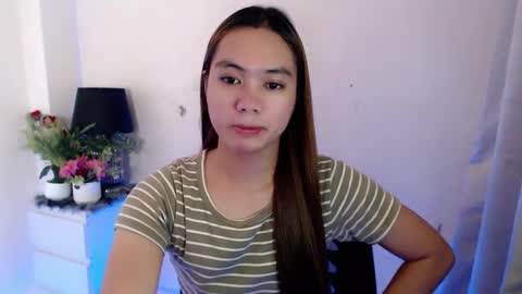 SWEET KEYA online show from March 22, 8:51 am