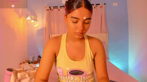 Snapshot of sweetkimmie_ chatting on May 9, 12:32 pm Isabel online show from May 9, 12:32 pm