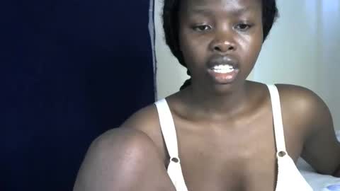 Snapshot of sweetkirrie chatting on May 20, 9:37 am sweetkirrie online show from May 20, 9:37 am