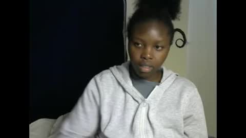 Snapshot of sweetkirrie chatting on May 23, 1:48 pm sweetkirrie online show from May 23, 1:48 pm