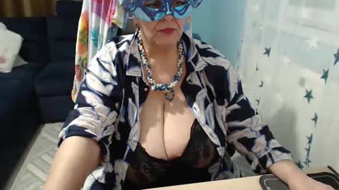 Snapshot of sweetladyrebeka chatting on March 26, 5:29 pm Rebeka online show from March 26, 5:29 pm