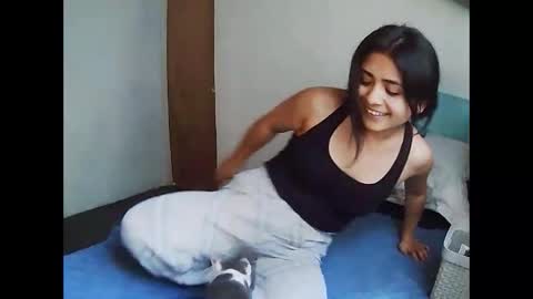 Snapshot of sweetlatinafit chatting on February 5, 3:05 pm sweetlatinafit online show from February 5, 3:05 pm