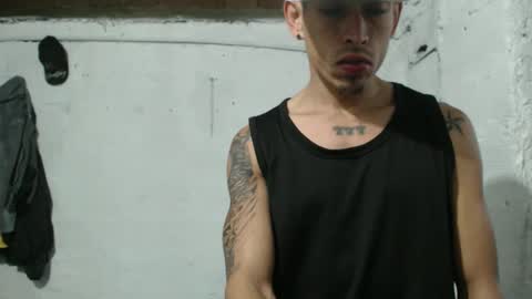 Snapshot of sweetlatinakim chatting on March 2, 11:06 am Camilo online show from March 2, 11:06 am