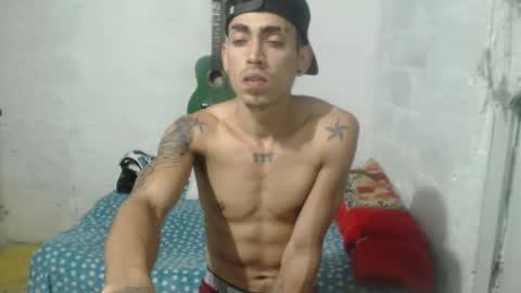 Snapshot of sweetlatinakim chatting on March 15, 1:11 am Camilo online show from March 15, 1:11 am