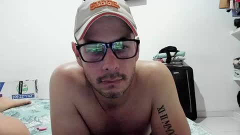 Snapshot of sweetlatino03 chatting on July 11, 3:42 am sweetlatino03 online show from July 11, 3:42 am