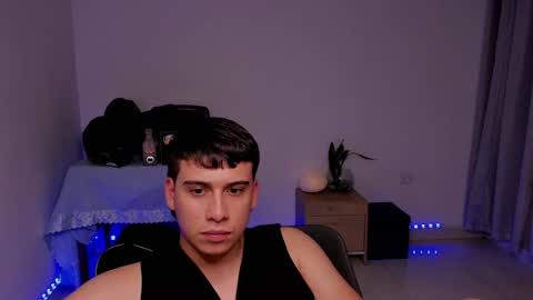 Lian online show from December 7, 10:01 am