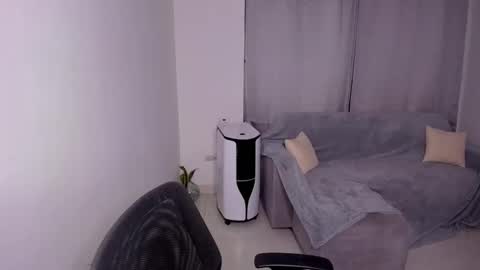 Lian online show from February 24, 1:57 am