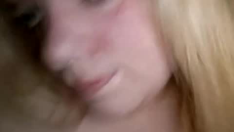 Snapshot of sweetlisa92 chatting on July 11, 12:08 pm Lisa online show from July 11, 12:08 pm