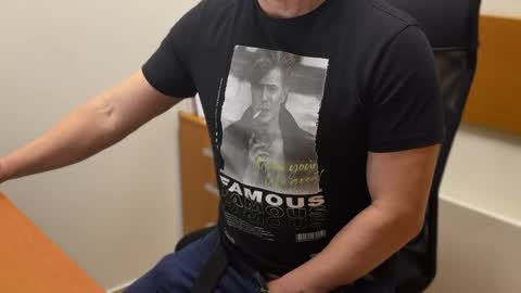 Snapshot of sweetlovedue chatting on April 13, 1:05 pm Sebastian online show from April 13, 1:05 pm