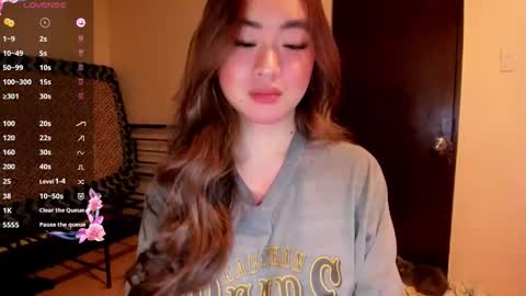 Snapshot of sweetlovepinay04 chatting on June 8, 2:28 pm Zoe online show from June 8, 2:28 pm