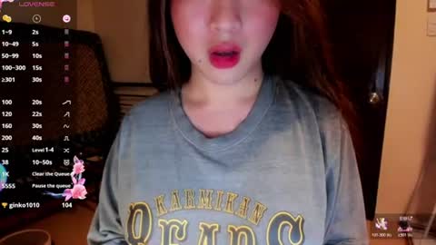 Snapshot of sweetlovepinay04 chatting on July 13, 4:10 pm Zoe online show from July 13, 4:10 pm