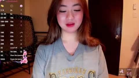 Snapshot of sweetlovepinay04 chatting on July 25, 2:36 pm Zoe online show from July 25, 2:36 pm