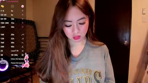 Snapshot of sweetlovepinay04 chatting on July 29, 2:21 am Zoe online show from July 29, 2:21 am
