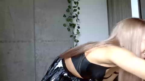 sweetmagic6 online show from September 8, 8:30 pm