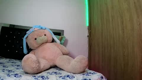 sweetmagic6 online show from January 6, 5:33 am