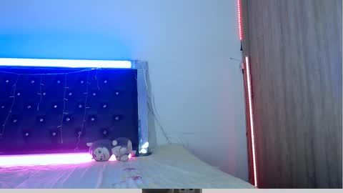 sweetmagic6 online show from March 29, 7:19 am