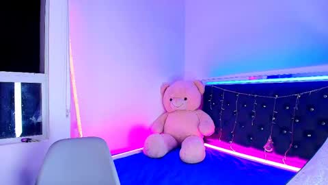 sweetmagic6 online show from May 28, 6:43 am