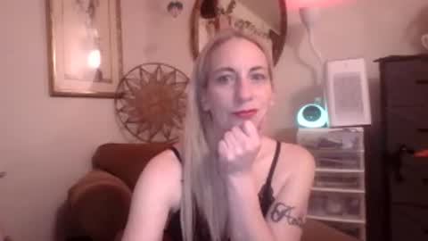 Aria online show from February 16, 2:29 am