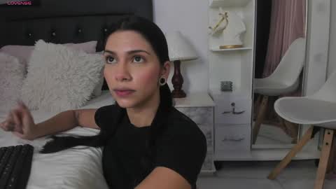 sweetnicky1 online show from April 7, 10:26 am