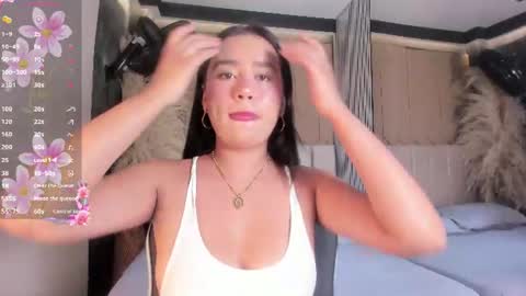 Snapshot of sweetnova_ chatting on June 25, 1:05 am Sweet Nova online show from June 25, 1:05 am