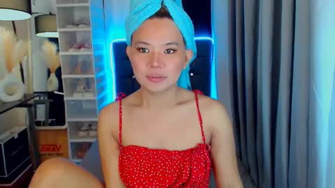 Snapshot of sweetnwildts chatting on December 29, 1:06 pm Ghena online show from December 29, 1:06 pm