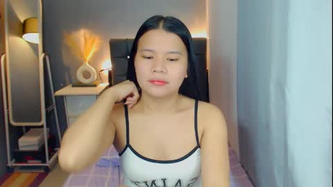 Snapshot of sweetnwildts chatting on April 22, 2:36 am Ghena online show from April 22, 2:36 am