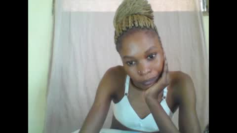 ESTHER online show from February 8, 6:43 am