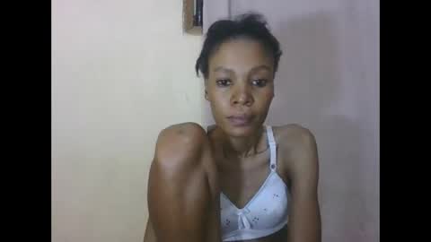 Snapshot of sweetpetite254 chatting on March 30, 1:39 am ESTHER online show from March 30, 1:39 am