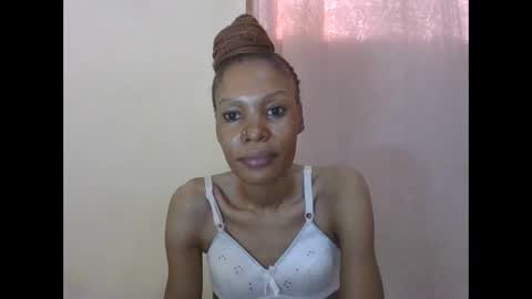 Snapshot of sweetpetite254 chatting on April 7, 2:28 pm ESTHER online show from April 7, 2:28 pm