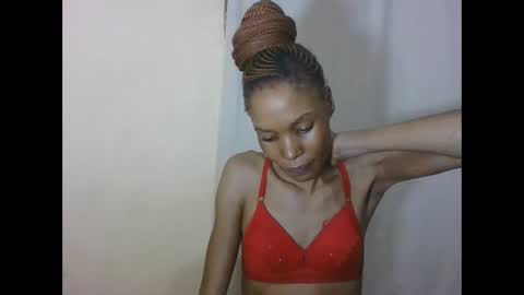 Snapshot of sweetpetite254 chatting on April 19, 6:10 pm ESTHER online show from April 19, 6:10 pm